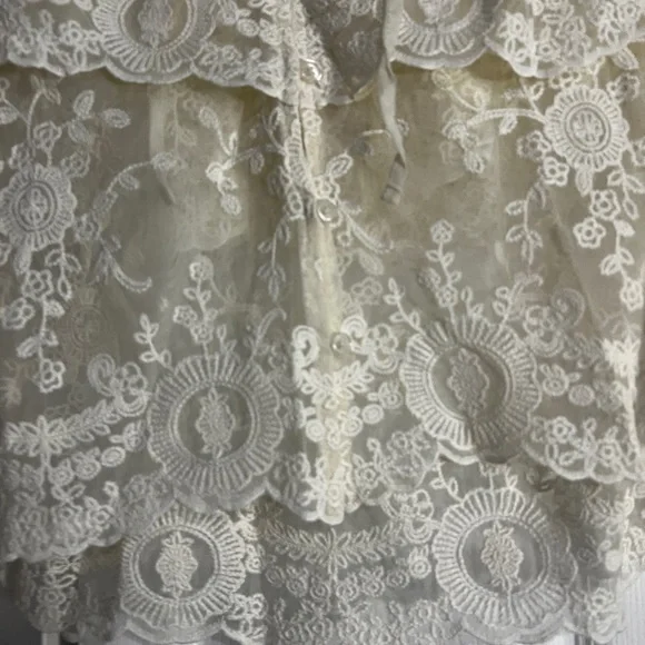House of Harlow 1960 Cream Lace Overlay Blouse - Picture 10 of 14